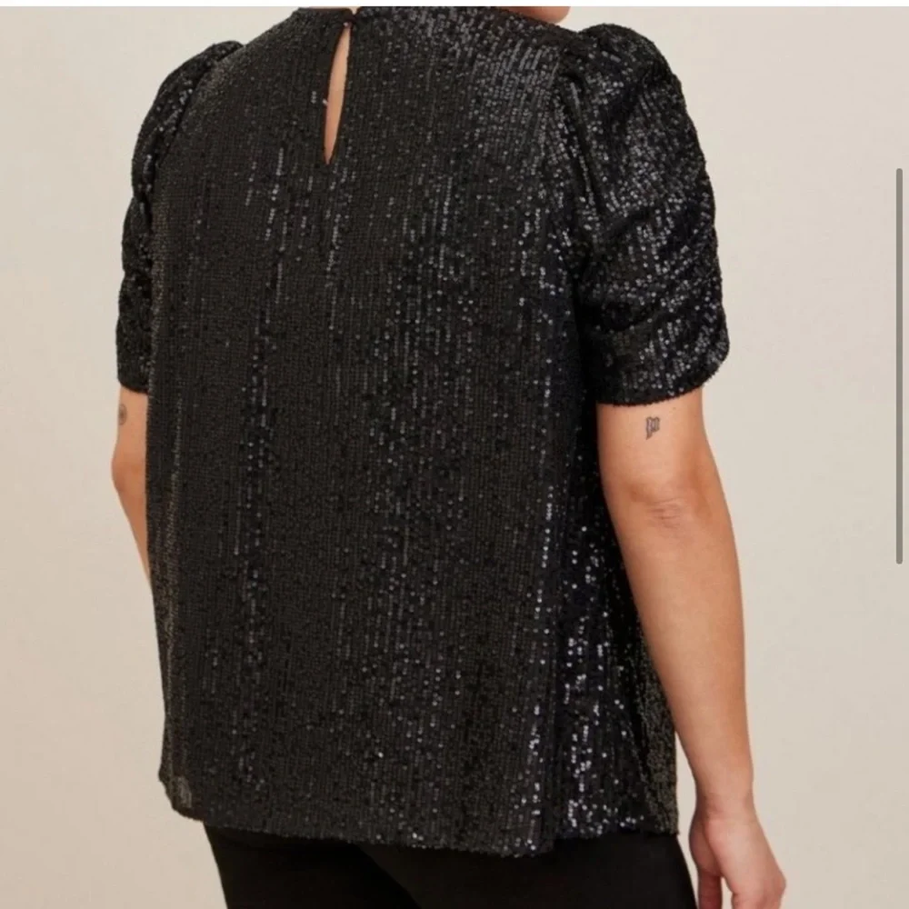 NWT New Torrid Black Sequin Ruched Sleeve Top Size 12 Large 0 - Picture 2 of 9
